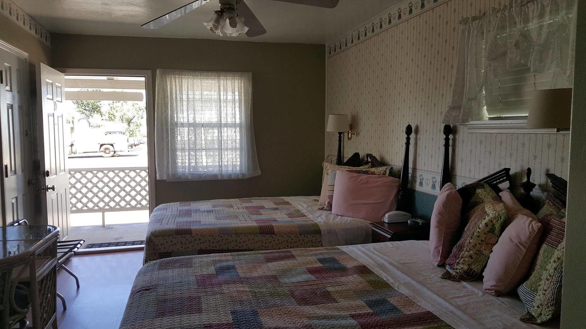 Canyon Country Hotel